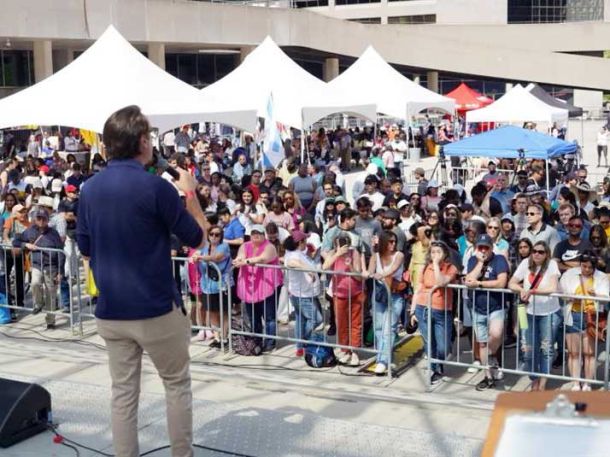 20 000 adorent à Toronto !